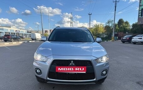 Mitsubishi Outlander III рестайлинг 3, 2010 год, 1 050 000 рублей, 2 фотография