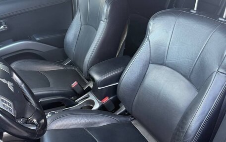Mitsubishi Outlander III рестайлинг 3, 2010 год, 1 050 000 рублей, 14 фотография