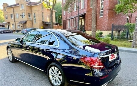 Mercedes-Benz E-Класс, 2016 год, 2 850 000 рублей, 4 фотография