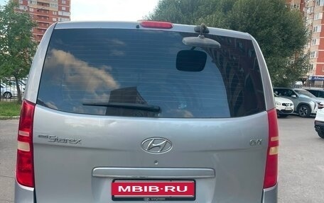 Hyundai Grand Starex Grand Starex I рестайлинг 2, 2011 год, 950 000 рублей, 1 фотография