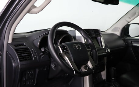 Toyota Land Cruiser Prado 150 рестайлинг 2, 2010 год, 2 529 990 рублей, 9 фотография