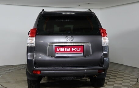 Toyota Land Cruiser Prado 150 рестайлинг 2, 2010 год, 2 529 990 рублей, 6 фотография