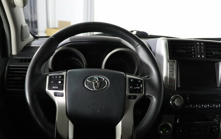 Toyota Land Cruiser Prado 150 рестайлинг 2, 2010 год, 2 529 990 рублей, 10 фотография