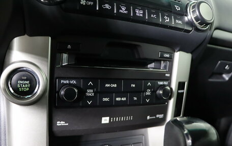 Toyota Land Cruiser Prado 150 рестайлинг 2, 2010 год, 2 529 990 рублей, 24 фотография