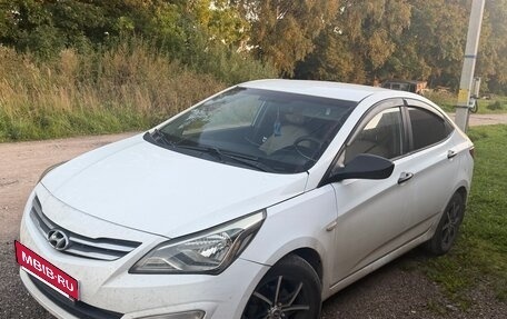 Hyundai Solaris II рестайлинг, 2016 год, 670 000 рублей, 2 фотография