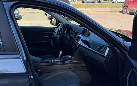 BMW 3 серия, 2018 год, 1 899 000 рублей, 12 фотография