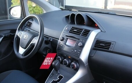 Toyota Verso I, 2013 год, 1 350 000 рублей, 7 фотография