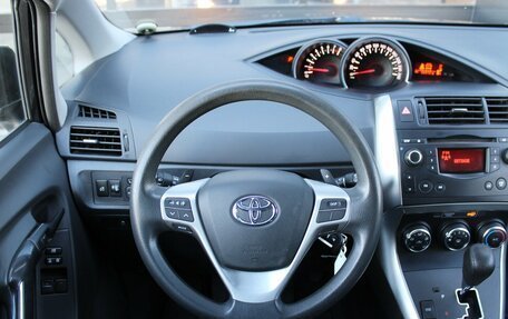 Toyota Verso I, 2013 год, 1 350 000 рублей, 8 фотография