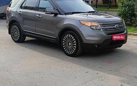 Ford Explorer VI, 2012 год, 1 950 000 рублей, 2 фотография