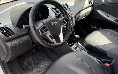 Hyundai Solaris II рестайлинг, 2012 год, 1 100 000 рублей, 9 фотография