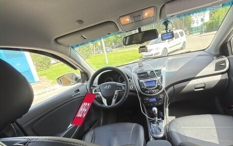 Hyundai Solaris II рестайлинг, 2012 год, 1 100 000 рублей, 10 фотография