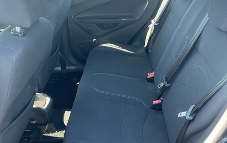 Ford Fiesta, 2015 год, 650 000 рублей, 17 фотография