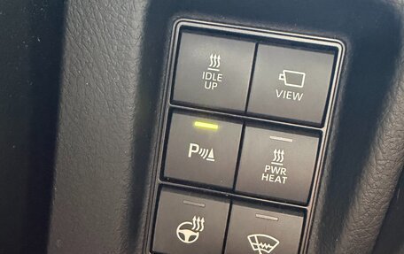 Toyota Land Cruiser Prado 150 рестайлинг 2, 2021 год, 6 400 000 рублей, 14 фотография