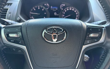 Toyota Land Cruiser Prado 150 рестайлинг 2, 2021 год, 6 400 000 рублей, 13 фотография