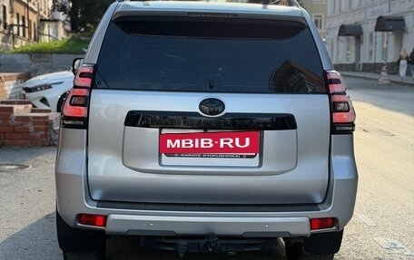 Toyota Land Cruiser Prado 150 рестайлинг 2, 2021 год, 6 400 000 рублей, 5 фотография