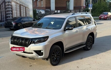 Toyota Land Cruiser Prado 150 рестайлинг 2, 2021 год, 6 400 000 рублей, 2 фотография