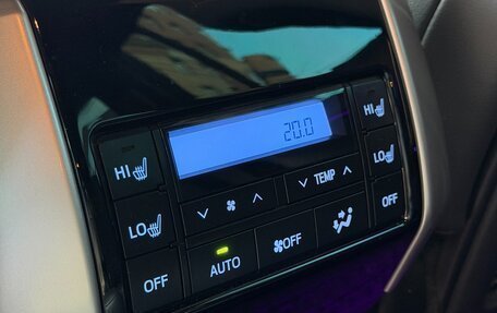 Toyota Land Cruiser Prado 150 рестайлинг 2, 2021 год, 6 400 000 рублей, 17 фотография