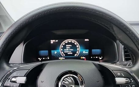 Skoda Karoq I, 2022 год, 2 100 000 рублей, 2 фотография
