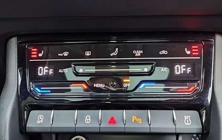 Skoda Karoq I, 2022 год, 2 100 000 рублей, 5 фотография
