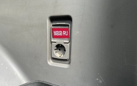 Toyota Land Cruiser Prado 150 рестайлинг 2, 2013 год, 2 445 000 рублей, 15 фотография