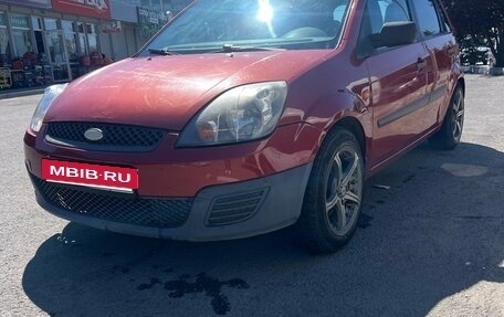 Ford Fiesta, 2006 год, 450 000 рублей, 2 фотография