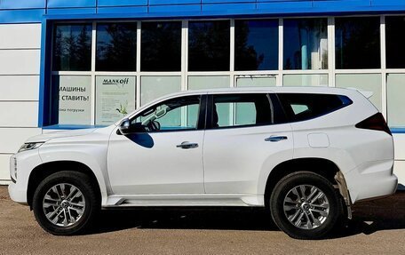 Mitsubishi Pajero Sport III рестайлинг, 2020 год, 3 700 000 рублей, 5 фотография