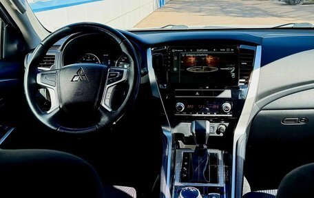 Mitsubishi Pajero Sport III рестайлинг, 2020 год, 3 700 000 рублей, 14 фотография