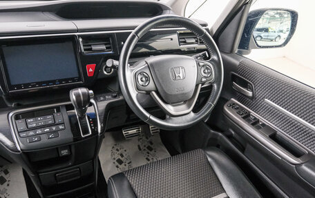 Honda Stepwgn IV, 2016 год, 1 999 000 рублей, 10 фотография