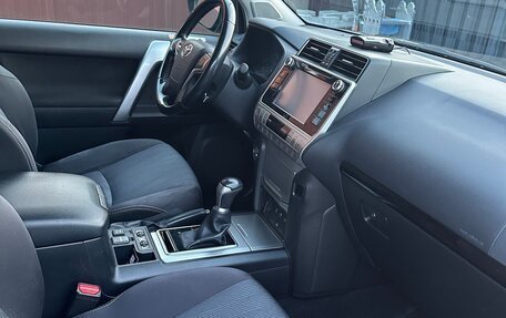 Toyota Land Cruiser Prado 150 рестайлинг 2, 2019 год, 4 850 000 рублей, 3 фотография