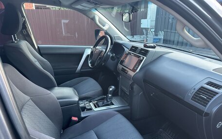 Toyota Land Cruiser Prado 150 рестайлинг 2, 2019 год, 4 850 000 рублей, 4 фотография