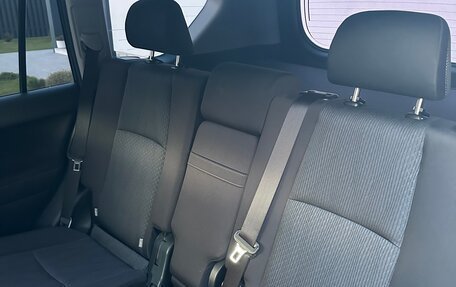 Toyota Land Cruiser Prado 150 рестайлинг 2, 2019 год, 4 850 000 рублей, 9 фотография