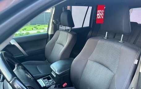 Toyota Land Cruiser Prado 150 рестайлинг 2, 2019 год, 4 850 000 рублей, 8 фотография