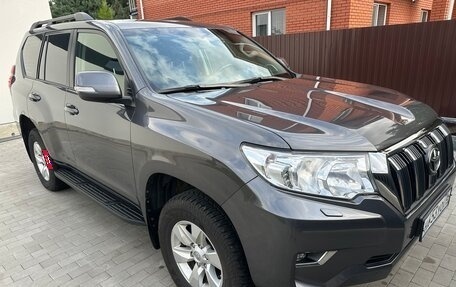 Toyota Land Cruiser Prado 150 рестайлинг 2, 2019 год, 4 850 000 рублей, 14 фотография