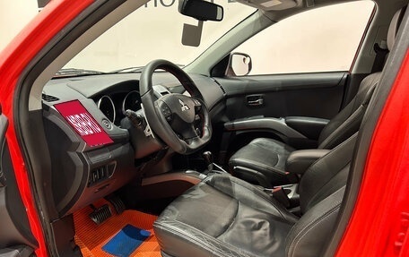 Mitsubishi Outlander III рестайлинг 3, 2011 год, 699 000 рублей, 15 фотография