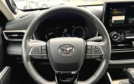 Toyota Highlander, 2024 год, 4 990 000 рублей, 10 фотография