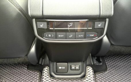 Toyota Highlander, 2024 год, 4 990 000 рублей, 13 фотография