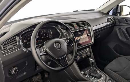 Volkswagen Tiguan II, 2019 год, 2 570 000 рублей, 15 фотография