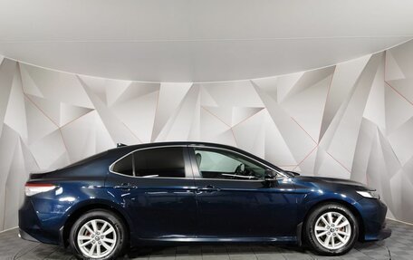 Toyota Camry, 2019 год, 1 885 000 рублей, 6 фотография