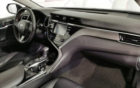 Toyota Camry, 2019 год, 1 885 000 рублей, 12 фотография
