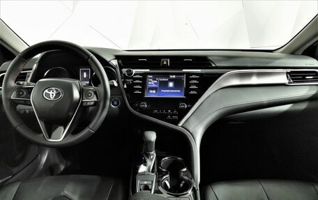 Toyota Camry, 2019 год, 1 885 000 рублей, 13 фотография