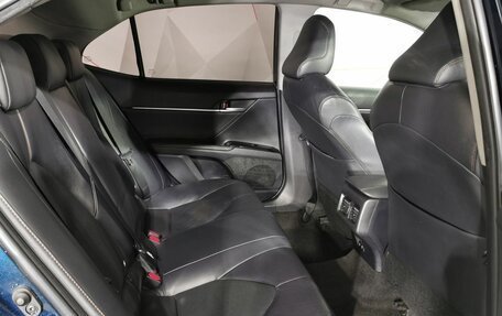 Toyota Camry, 2019 год, 1 885 000 рублей, 15 фотография