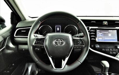 Toyota Camry, 2019 год, 1 885 000 рублей, 19 фотография