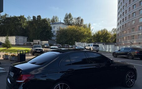 Mercedes-Benz E-Класс, 2017 год, 2 950 000 рублей, 6 фотография