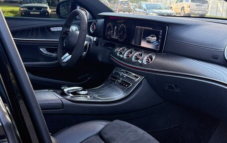 Mercedes-Benz E-Класс, 2017 год, 2 950 000 рублей, 8 фотография