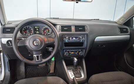 Volkswagen Jetta VI, 2012 год, 870 000 рублей, 6 фотография