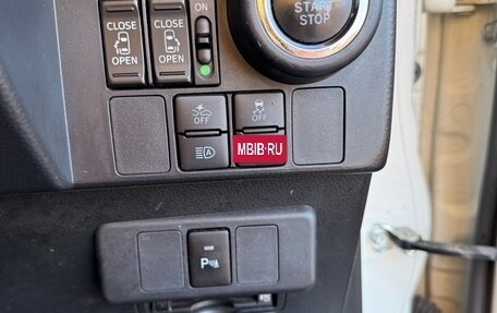Toyota Roomy I, 2018 год, 1 200 000 рублей, 11 фотография