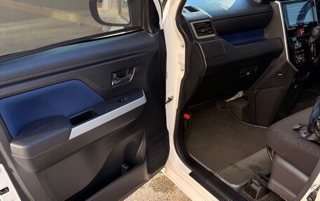 Toyota Roomy I, 2018 год, 1 200 000 рублей, 23 фотография