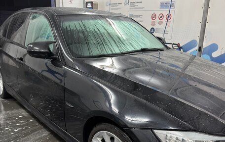 BMW 3 серия, 2011 год, 900 000 рублей, 3 фотография