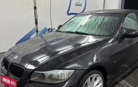 BMW 3 серия, 2011 год, 900 000 рублей, 2 фотография