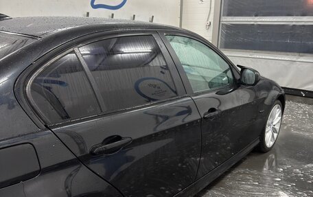 BMW 3 серия, 2011 год, 900 000 рублей, 13 фотография